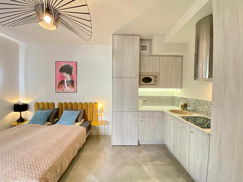 Luxury Panda Apartment In Old Town 크라쿠프 외부 사진